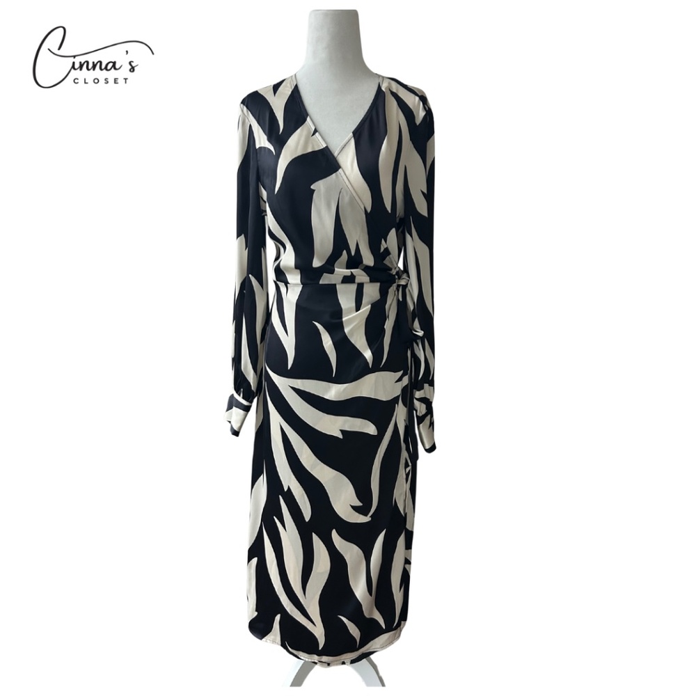 H&M Navy and Cream Abstract Print Wrap Dress Long Sleeve Size Medium